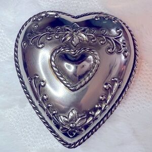 BRIGHTON HEART SHAPED BOX